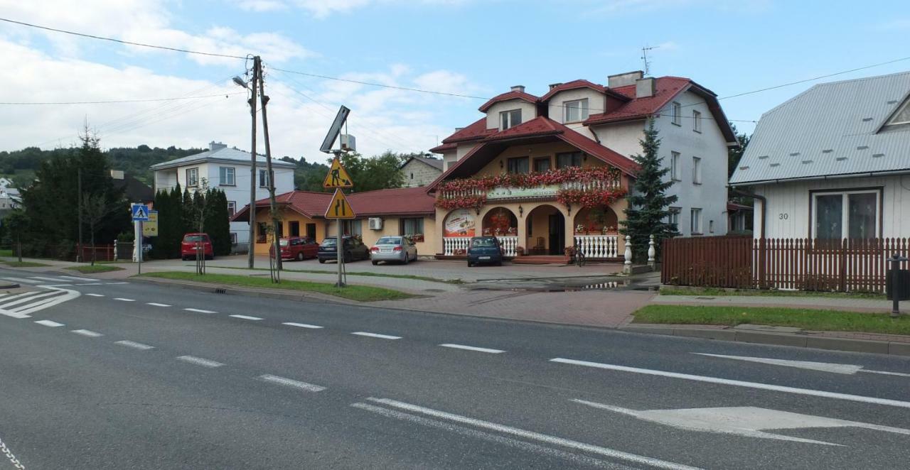 Zajazd Galicja Дукла Экстерьер фото